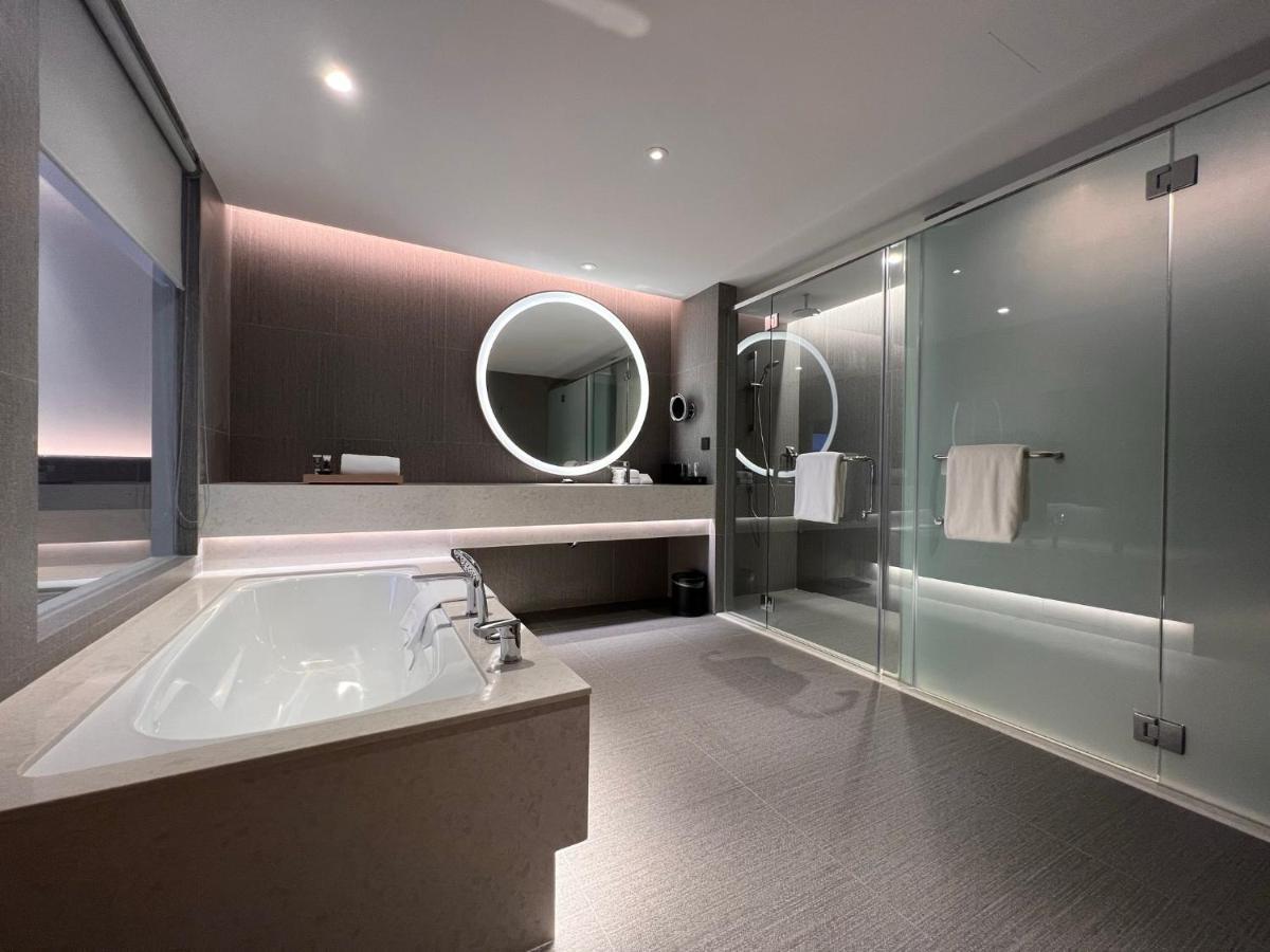 Mercure Kuala Lumpur Glenmarie Hotel 4*