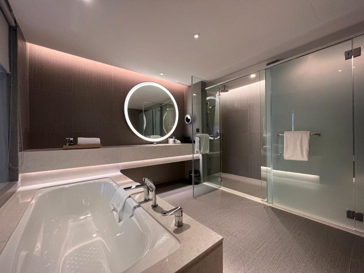 Mercure Kuala Lumpur Glenmarie 4*